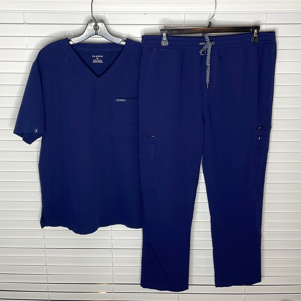 Jaanuu Mens Scrub Top and Bottom